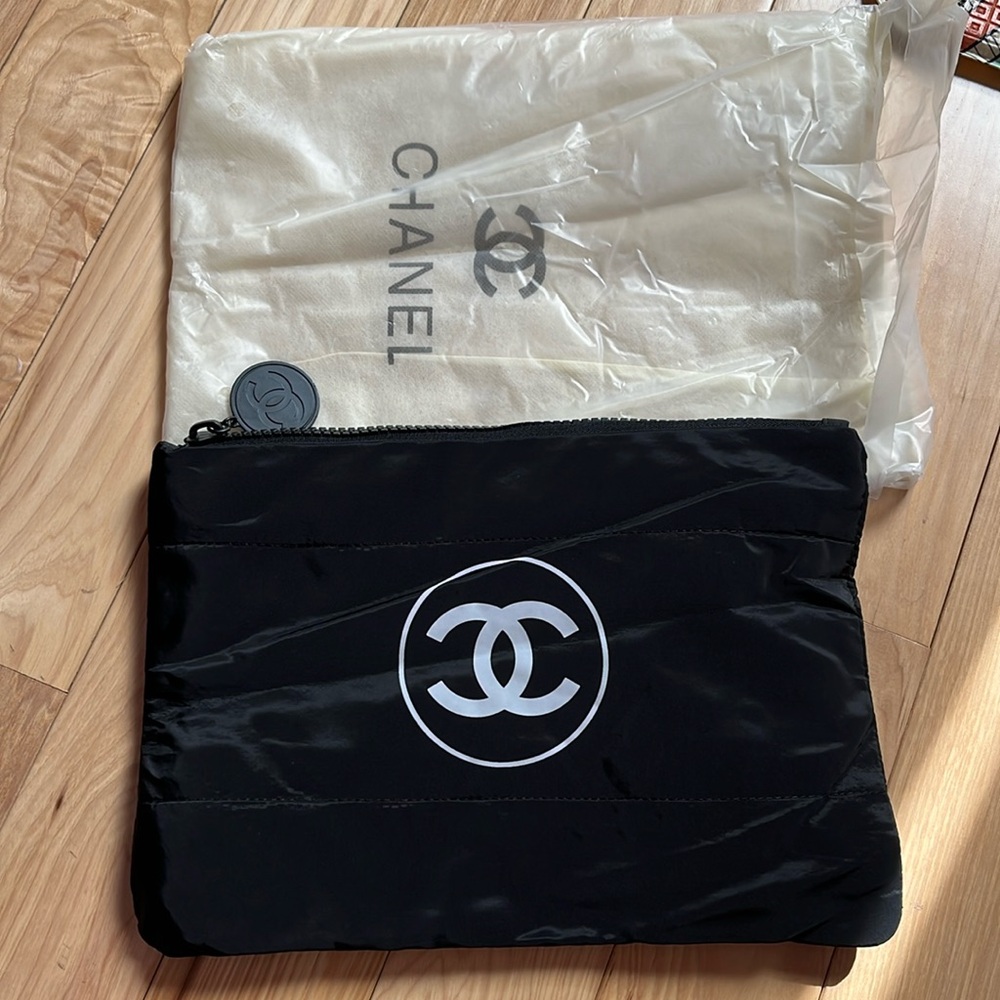 Chanel makeup pouch